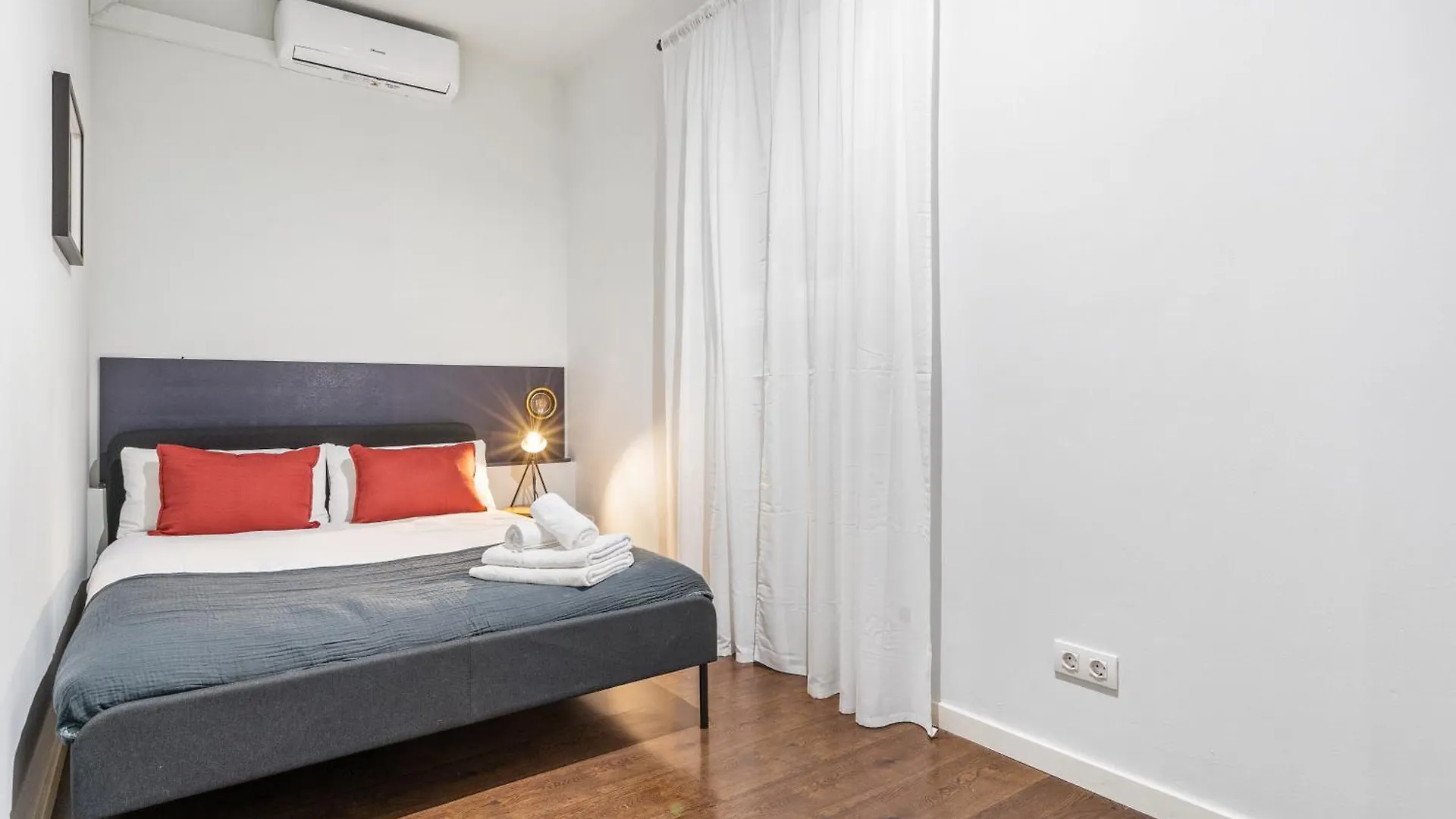 Muntaner Apartment Barcelona