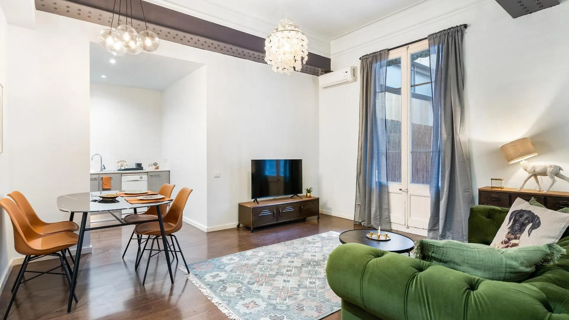 Muntaner Apartment Barcelona Spain