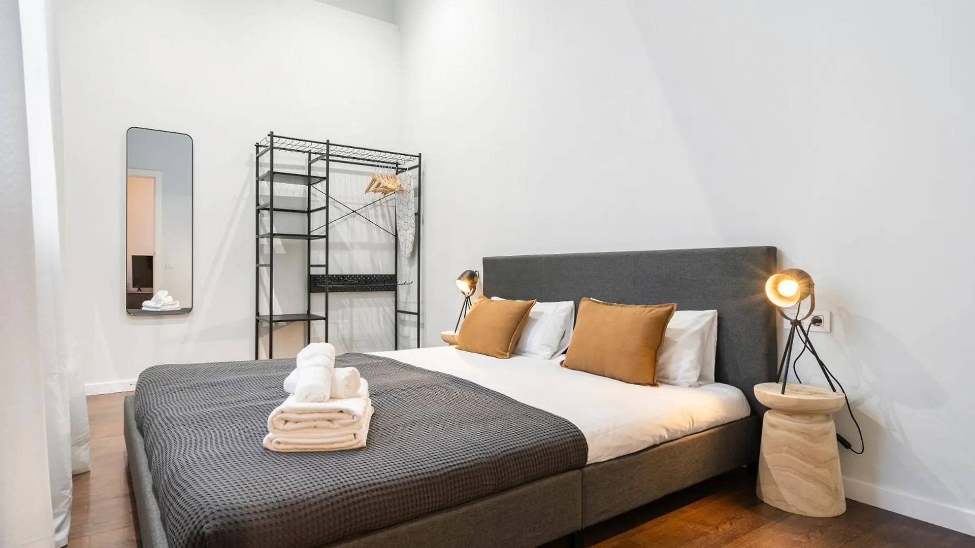 Muntaner Apartment Barcelona