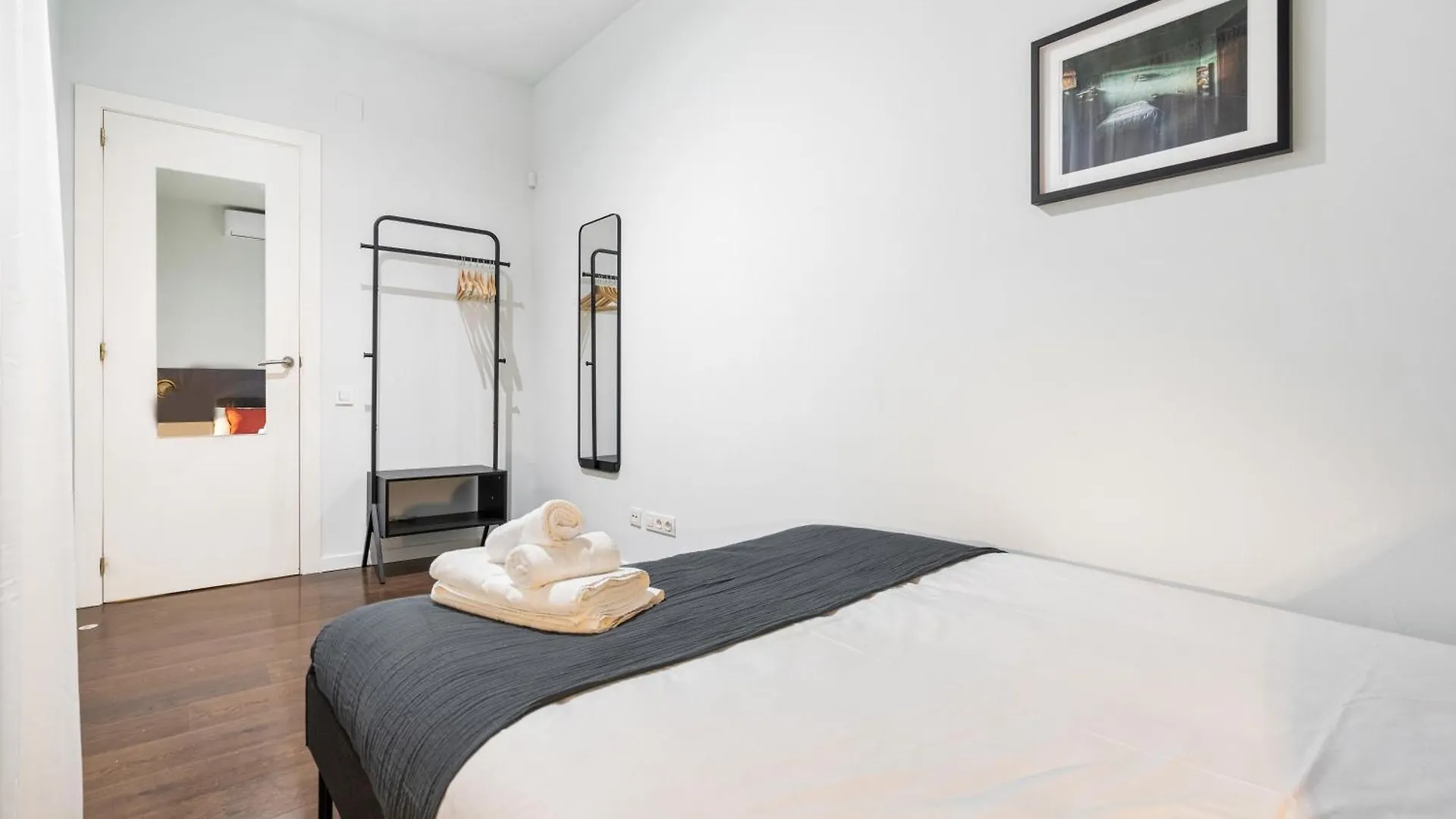 Muntaner Apartment Barcelona 0*,