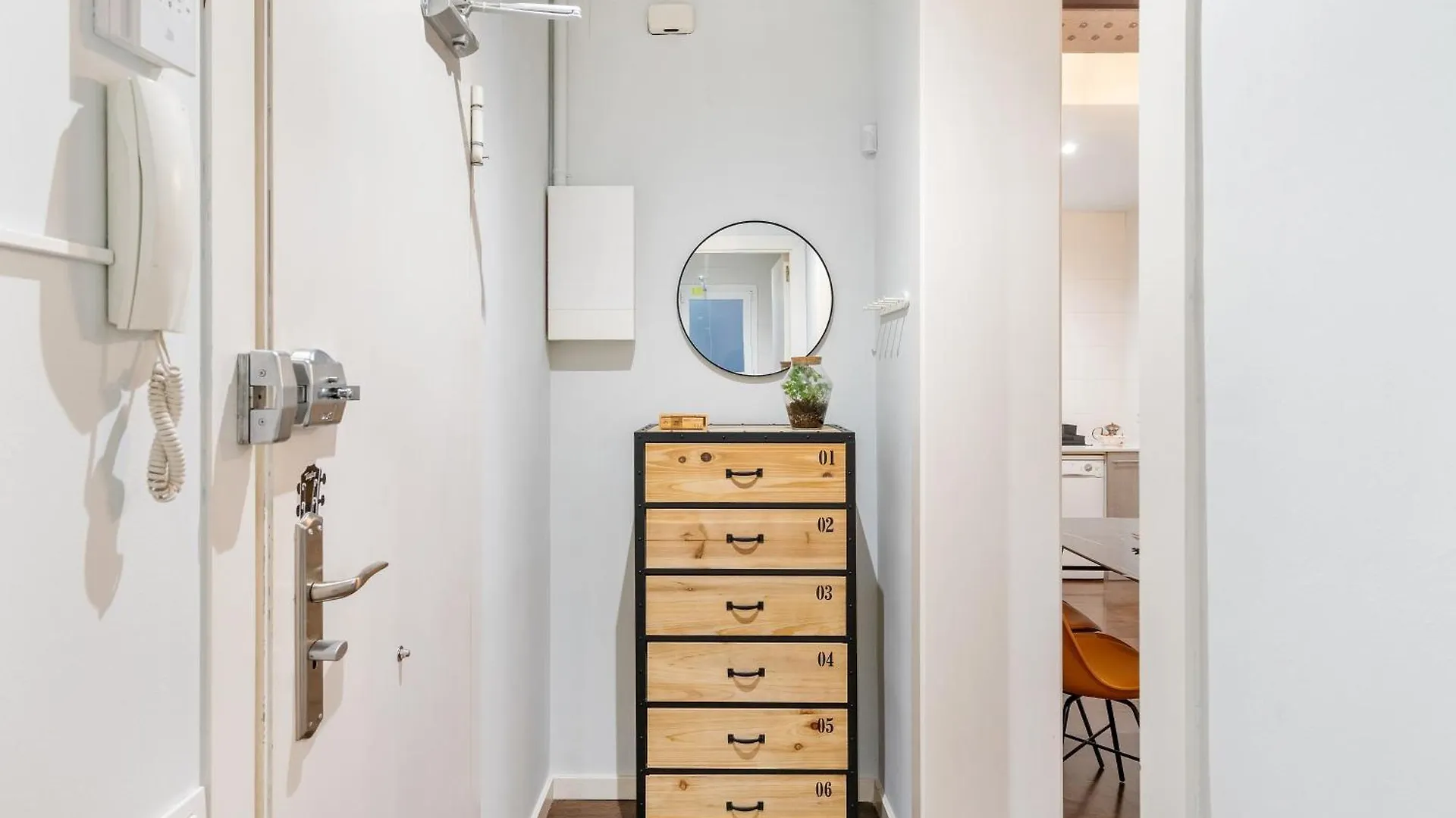 Muntaner Apartment Barcelona 0*,  Spain