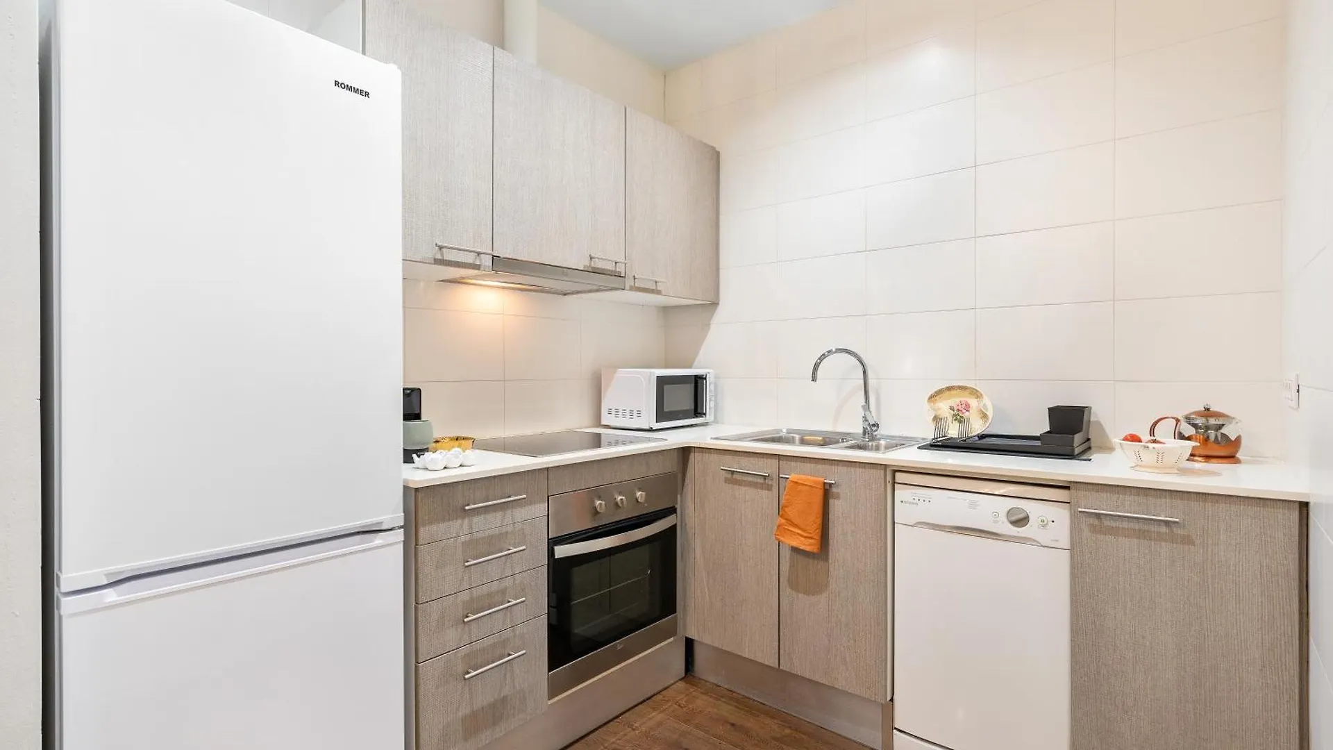 Muntaner Apartment Barcelona Spain